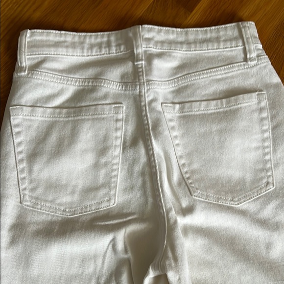 Wild Fable White Distressed Woman’s Jeans - Picture 4 of 4